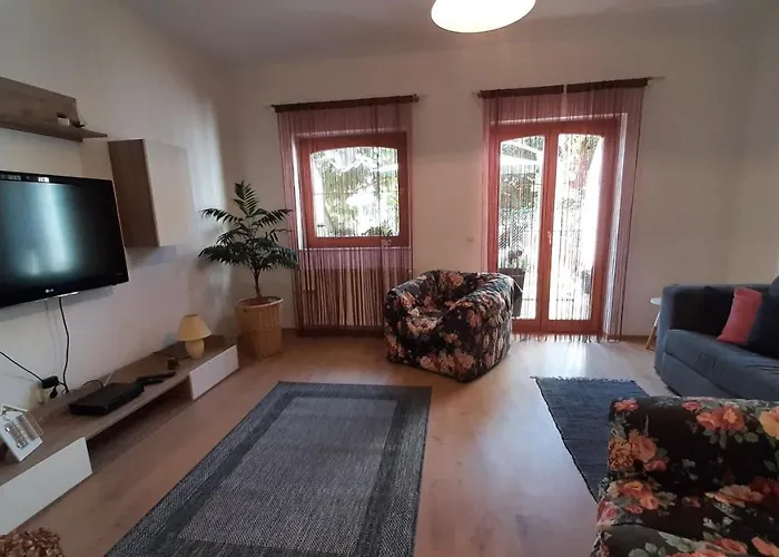 Selyemakàc Apartamento *